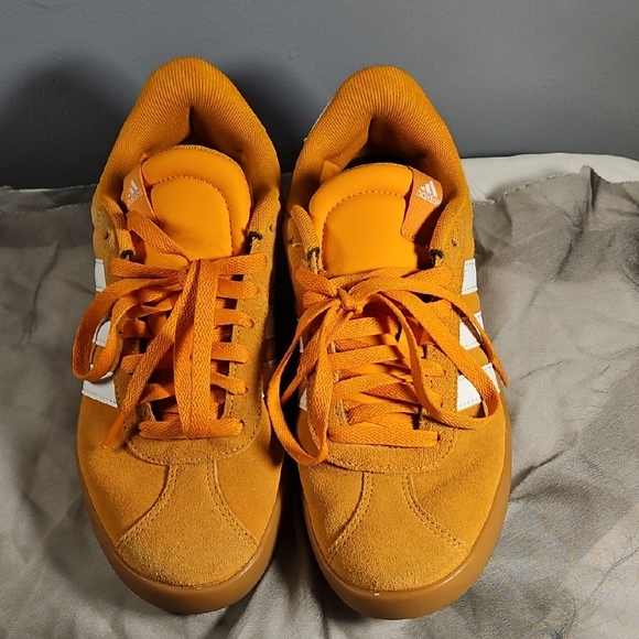 Adidas VL Court 3.0 Orange Sneakers with White Logo - Picture 1 of 17
